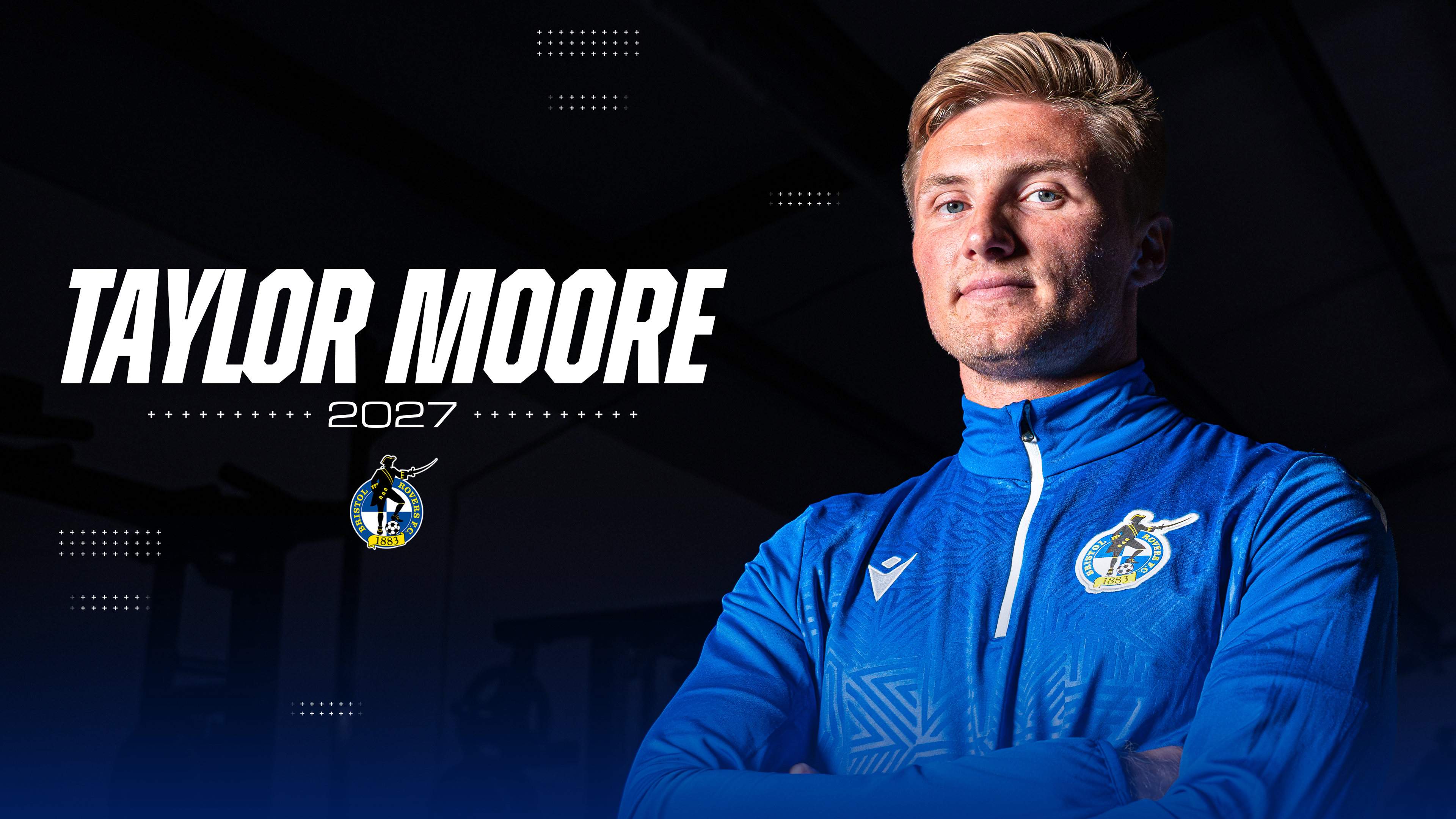 Taylor Moore signs for Bristol Rovers