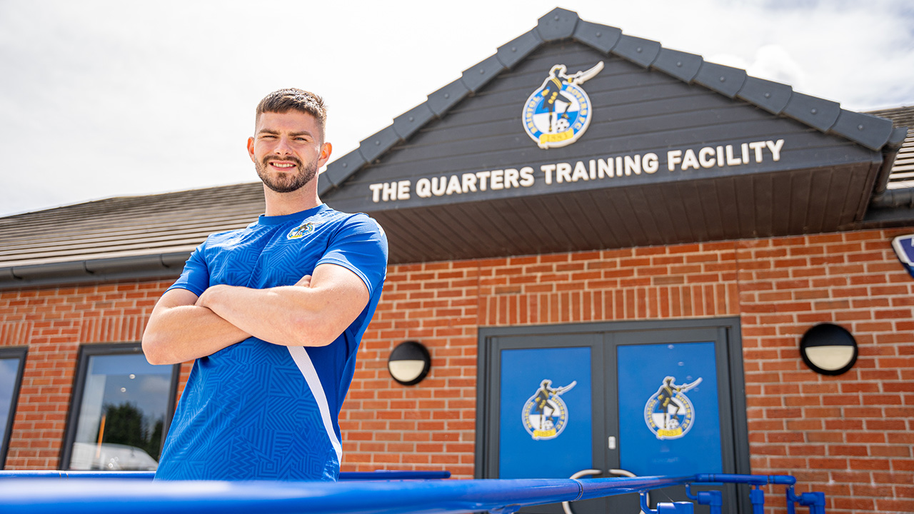 Michael Forbes signs for Bristol Rovers