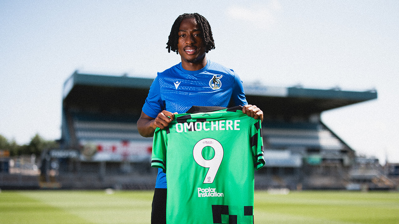Promise Omochere signs for Bristol Rovers