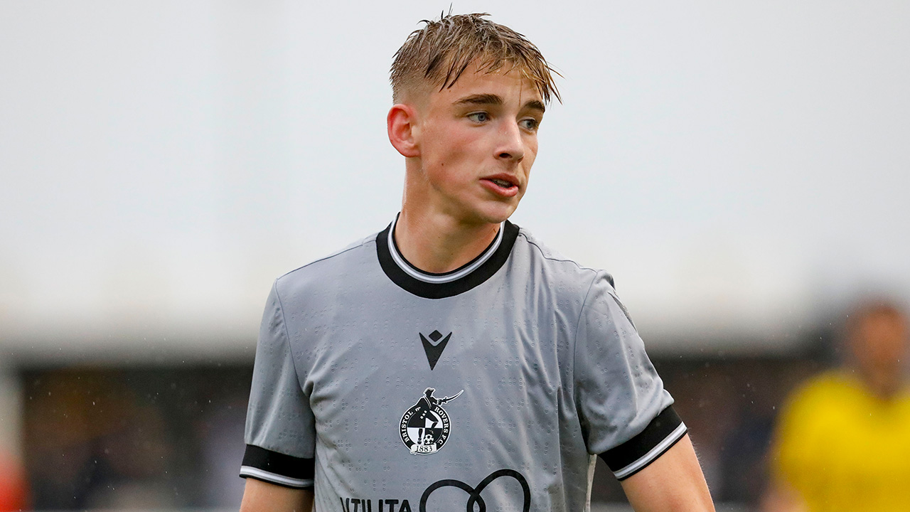 Ollie Dewsbury in action for Bristol Rovers during pre-season