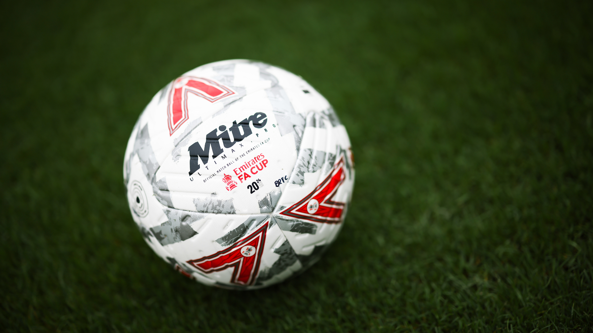 Emirates FA Cup ball