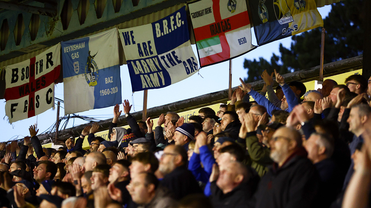 Fans in the Thatcher's End