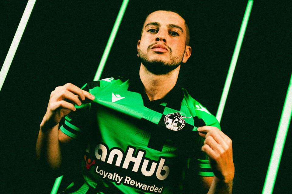 Unveiled | The 2024/25 Bristol Rovers Away Kit