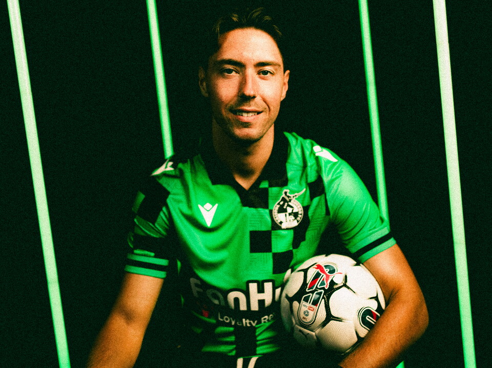 Unveiled | The 2024/25 Bristol Rovers Away Kit