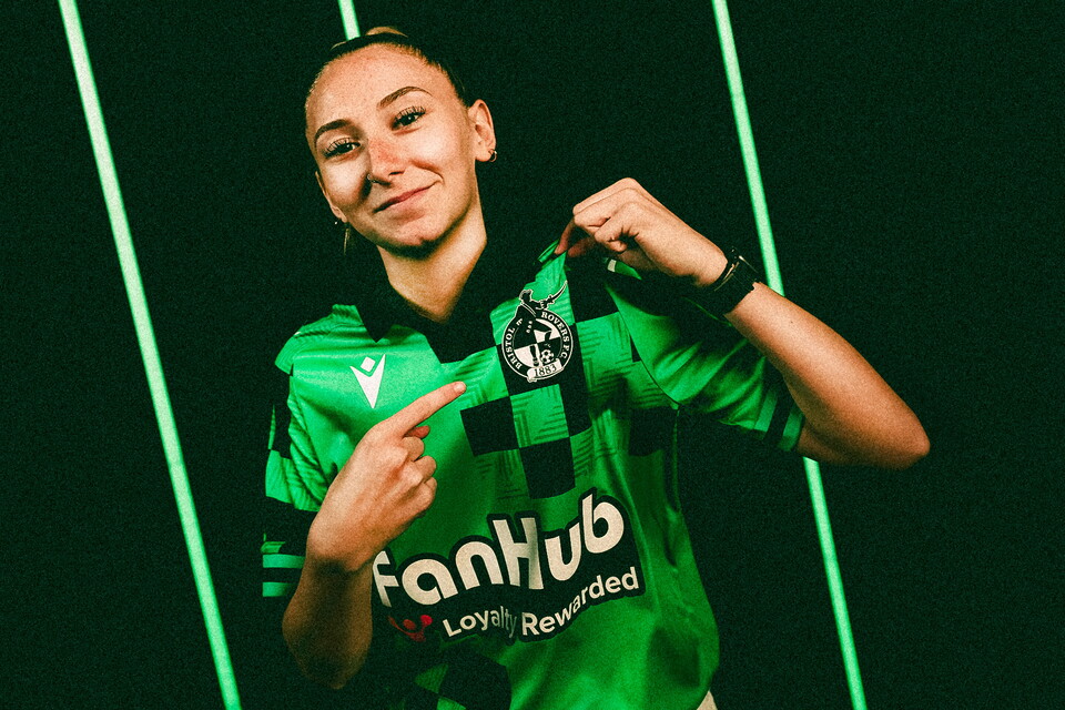 Unveiled | The 2024/25 Bristol Rovers Away Kit