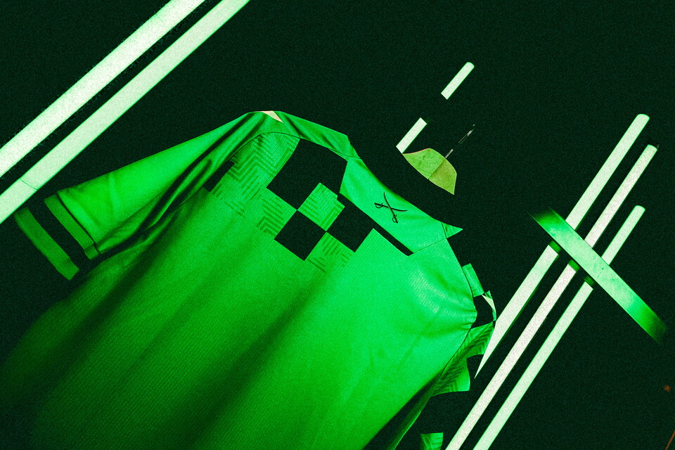 Unveiled | The 2024/25 Bristol Rovers Away Kit
