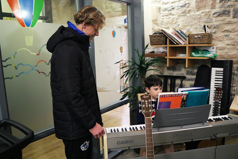 Bristol Rovers spread Christmas cheer at Charlton Farm