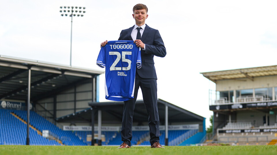 Gallery: Eight Academy Youngsters Sign Scholarships
