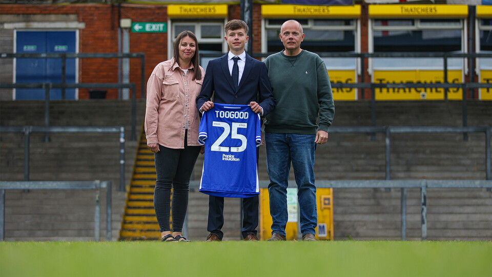 Gallery: Eight Academy Youngsters Sign Scholarships