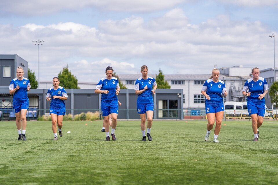 BRWFC Warming up
