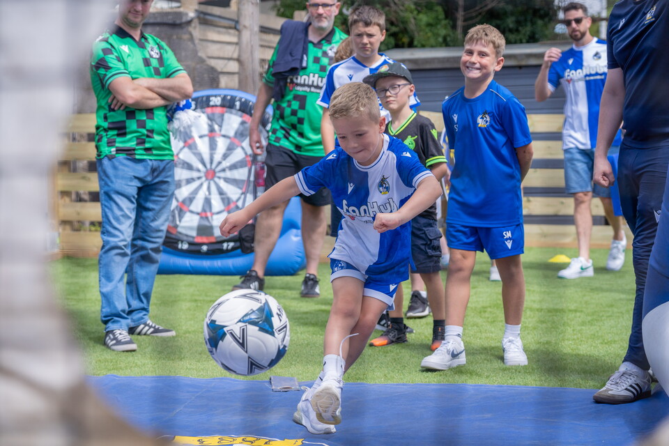Fan Gallery: Bristol Rovers v Harrogate Town 