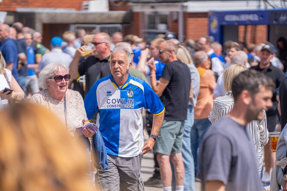 Fan Gallery: Bristol Rovers v Harrogate Town 