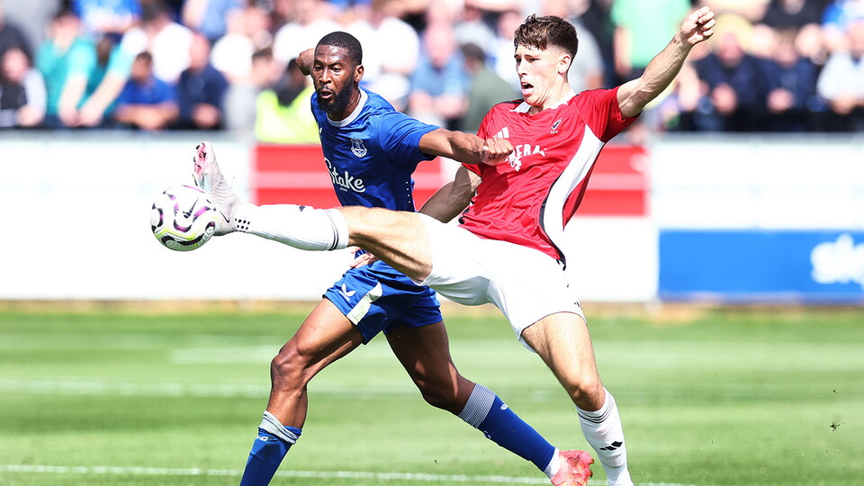 New signing in action against Beto