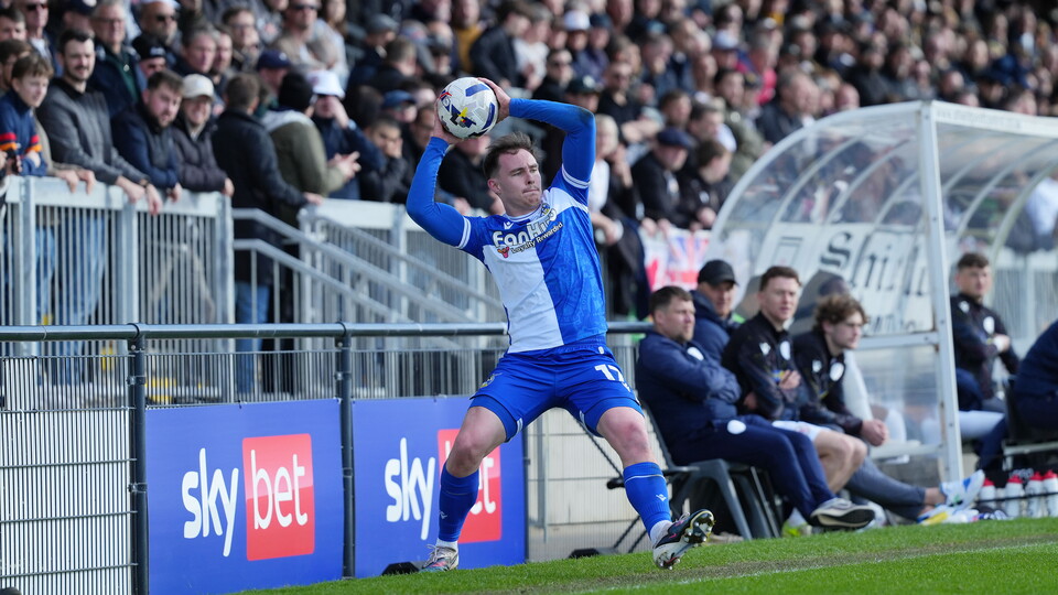 Kofi Balmer doing a throw in 