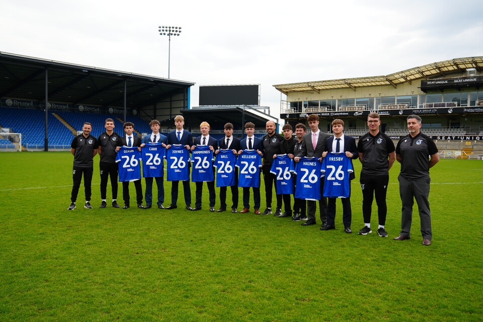 Nine Academy youngsters sign Scholarships