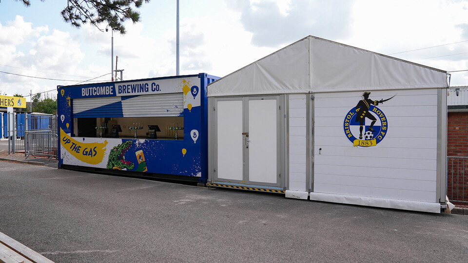 Retail north stand