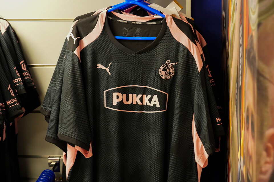  Season Ticket Holders Flock To The Mem For Exclusive Tertiary Kit Event