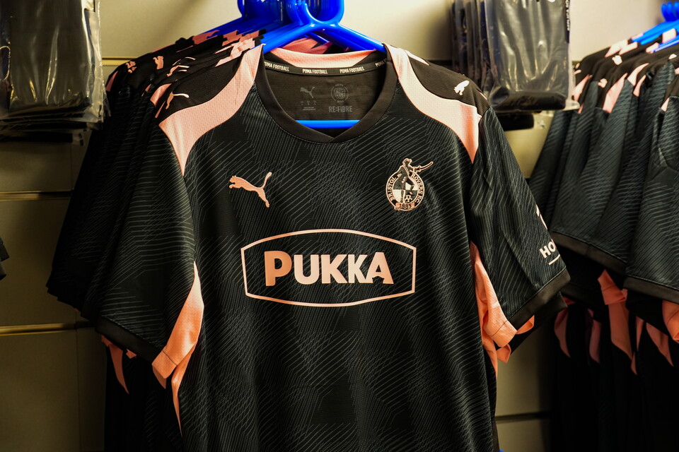  Season Ticket Holders Flock To The Mem For Exclusive Tertiary Kit Event