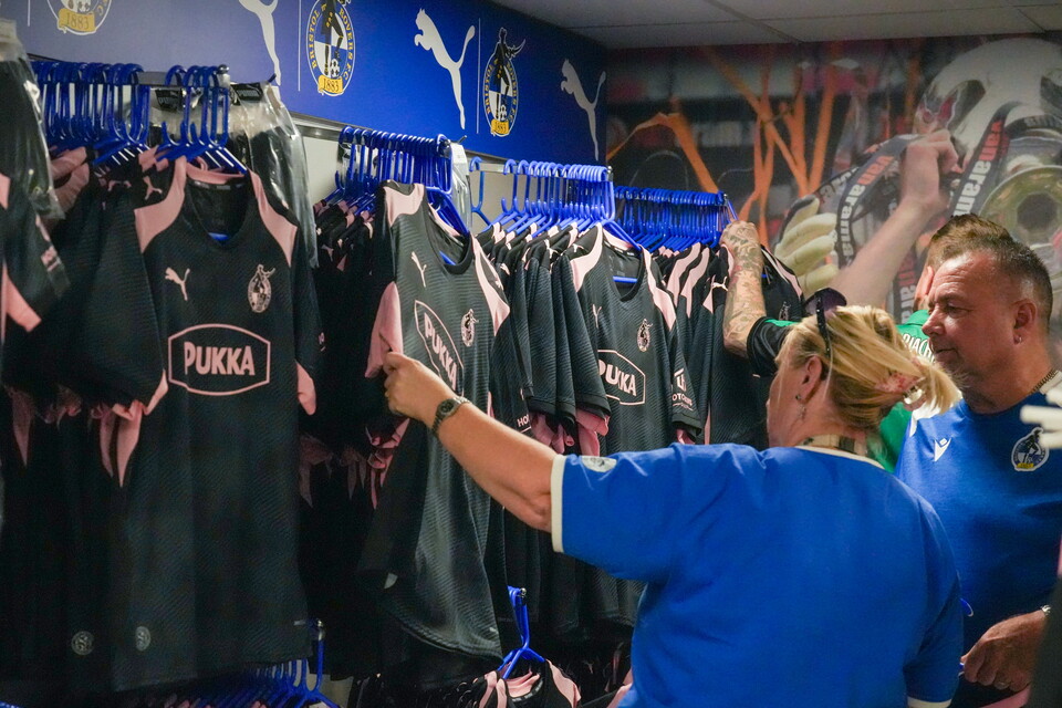  Season Ticket Holders Flock To The Mem For Exclusive Tertiary Kit Event