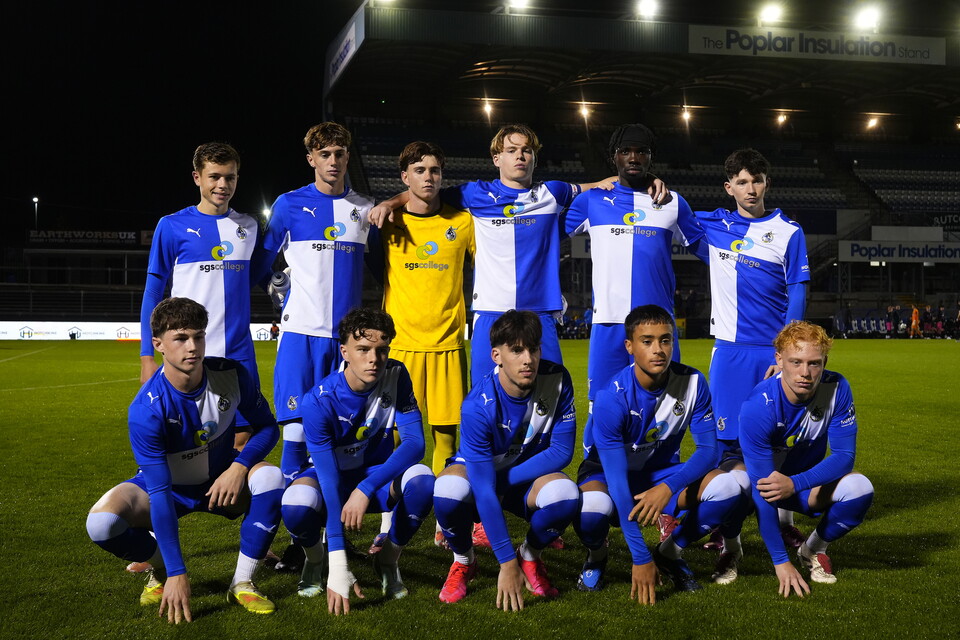 u18s pose ahead of their match
