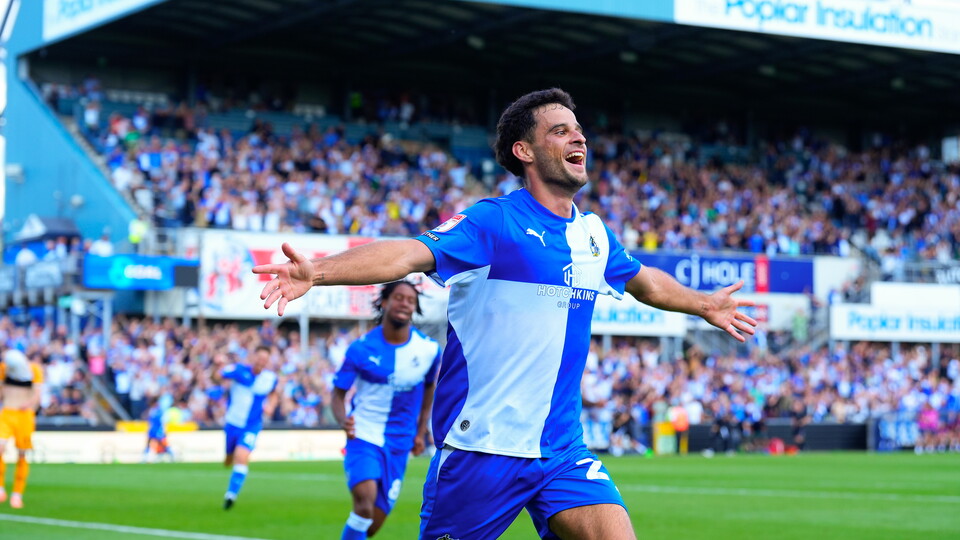 Fabrizio Cavegn celebrating goal